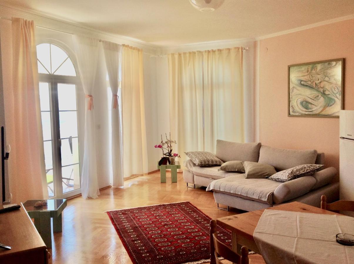 Die Appartements Glavas,Eckwohnunge Fuer 2 Personen Novi Vinodolski Esterno foto
