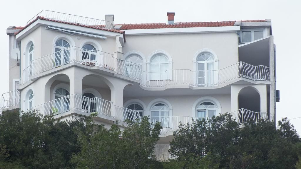 Die Appartements Glavas,Eckwohnunge Fuer 2 Personen Novi Vinodolski Esterno foto