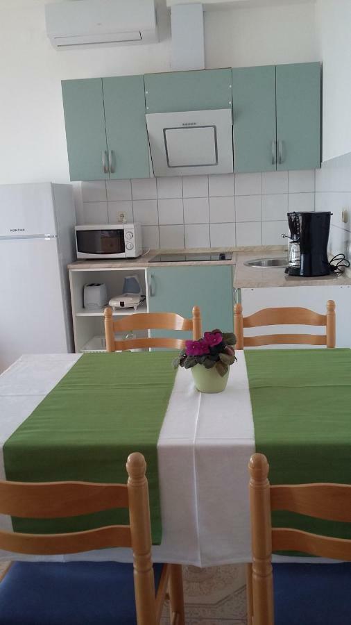 Die Appartements Glavas,Eckwohnunge Fuer 2 Personen Novi Vinodolski Esterno foto