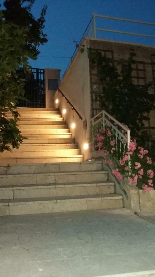 Die Appartements Glavas,Eckwohnunge Fuer 2 Personen Novi Vinodolski Esterno foto