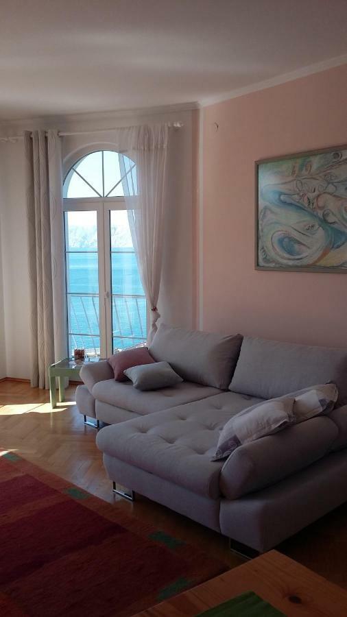Die Appartements Glavas,Eckwohnunge Fuer 2 Personen Novi Vinodolski Esterno foto